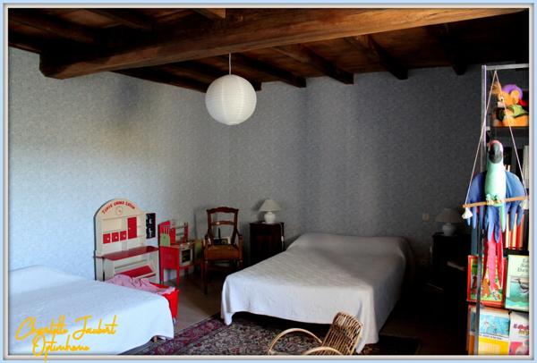 Grande maison en pierre