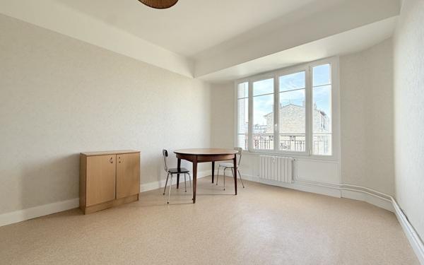 Appartement à vendre    1 pièce • 27,04 m2 Malakoff