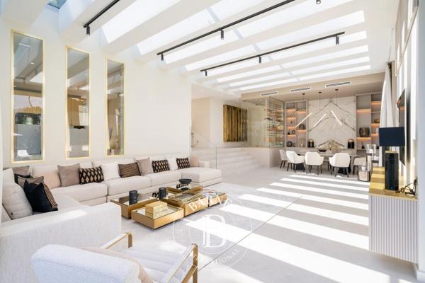 Antibes, Villa 4 Chambres -  403 m² à vendre