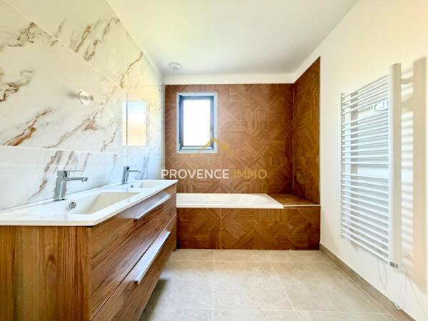 Salon-de-Provence (13300) Maison Plain-pied - 100m² - 3 chambres