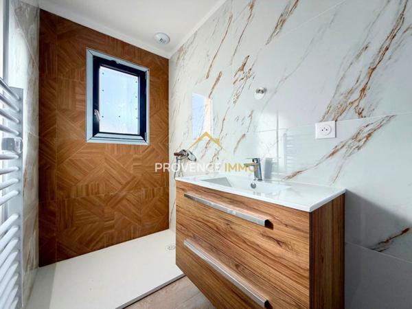 Salon-de-Provence (13300) Maison Plain-pied - 100m² - 3 chambres