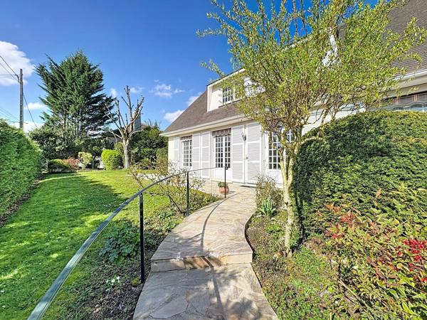 Montmorency, belle maison familiale 5 chambres, lumineuse et au calme