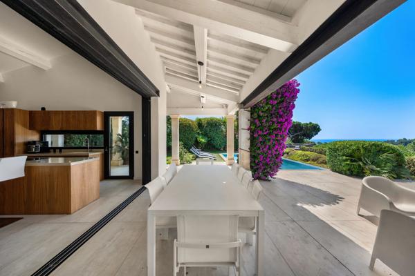 La Croix-Valmer – Villa avec vue mer et piscine à débordement