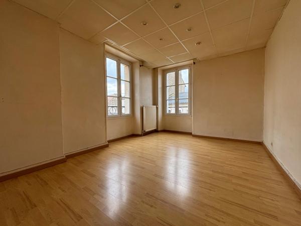 Propriété avec maison et appartements au cœur de Janville-en-Beauce (28)