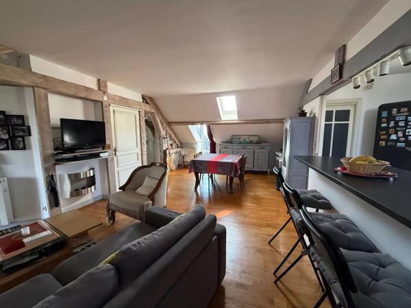 Charmant "pied à terre" avec deux terrasses au centre ville