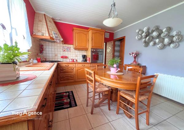 Maison à SAINT-CLAIR-DE-HALOUZE, 61490 - 4 pièces 116m²