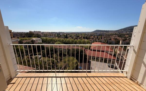 Appartement à vendre    3 pièces • 56,37 m2 Hyères