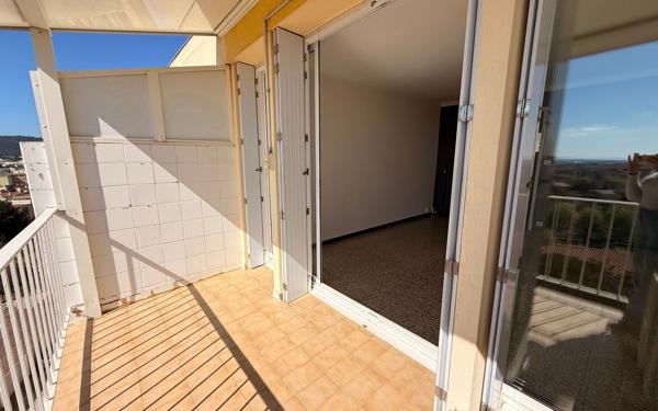 Appartement à vendre    3 pièces • 56,37 m2 Hyères
