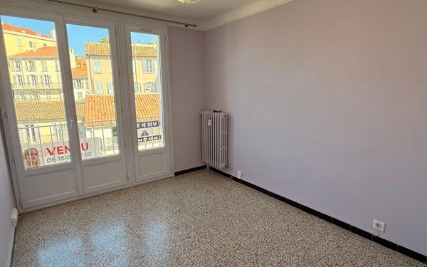 Appartement à vendre    3 pièces • 56,37 m2 Hyères