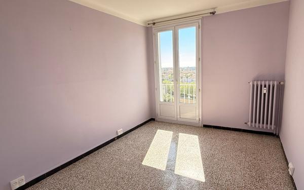 Appartement à vendre    3 pièces • 56,37 m2 Hyères