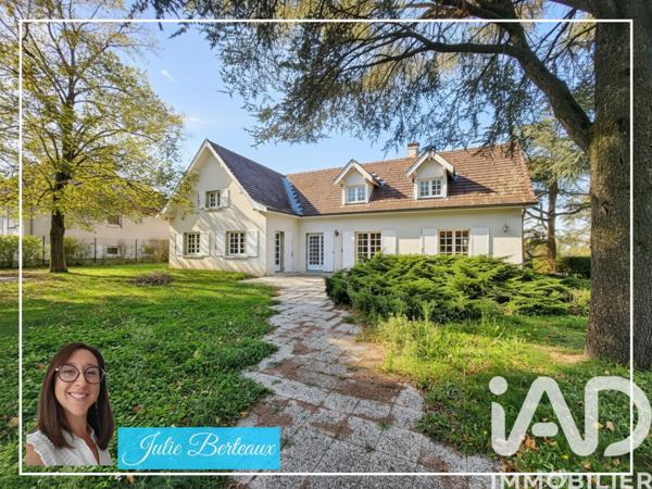 Maison à vendre 9 pièces 250 m² Saint-Just-Saint-Rambert