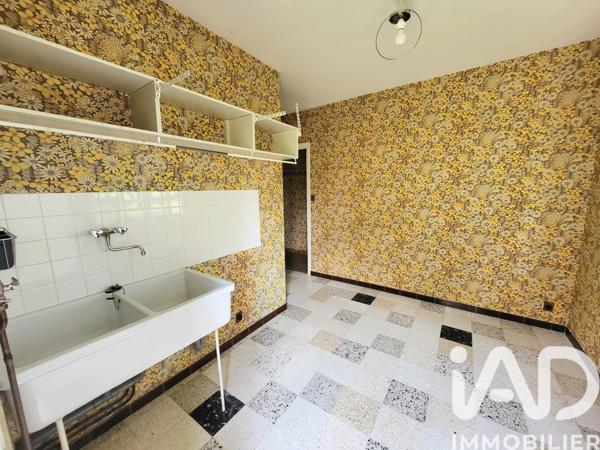 Maison à vendre 9 pièces 250 m² Saint-Just-Saint-Rambert