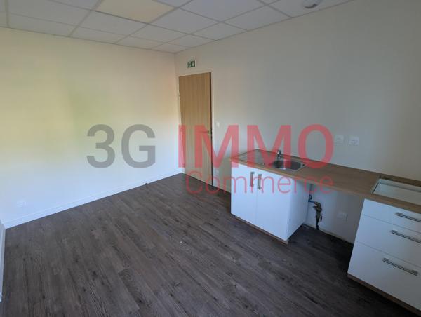 Location / Local Commercial