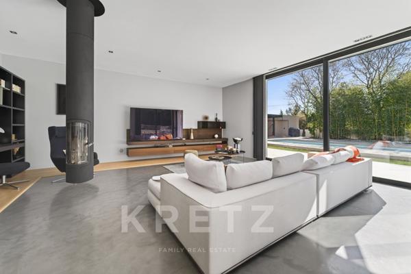 Villa d’architecte de plain-pied 360 m² avec piscine, maison d’amis et terrain paysager – Nîmes Nord