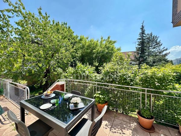 ST GERMAIN Maison 210 m² à 5 mn à pied du Lycée International - rare