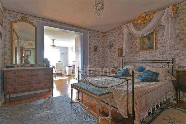 ST GERMAIN Maison 210 m² à 5 mn à pied du Lycée International - rare