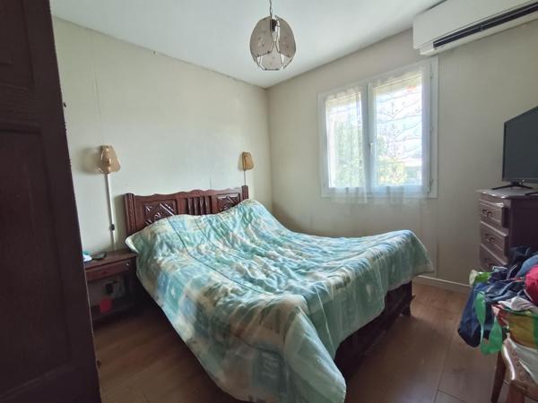 Pavillon 96m2, 3 chambres, grand garage, centre bourg à 500m