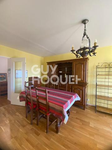 T3 meublé centre ville et gare avec balcon et parking