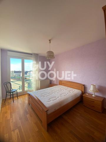 T3 meublé centre ville et gare avec balcon et parking