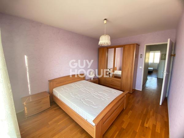 T3 meublé centre ville et gare avec balcon et parking