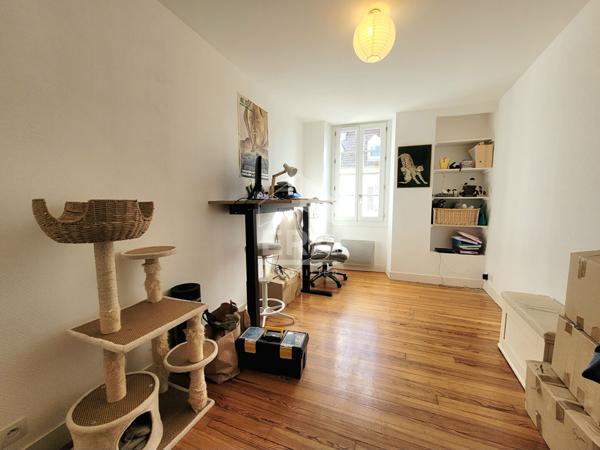 LOCATION PAU - Appartement T4 de 80 m² dans une résidence calme avec balcon