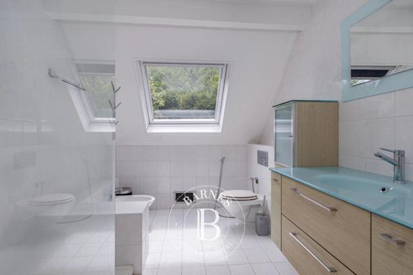 Divonne-les-Bains, Villa 7 Chambres -  322 m² à vendre