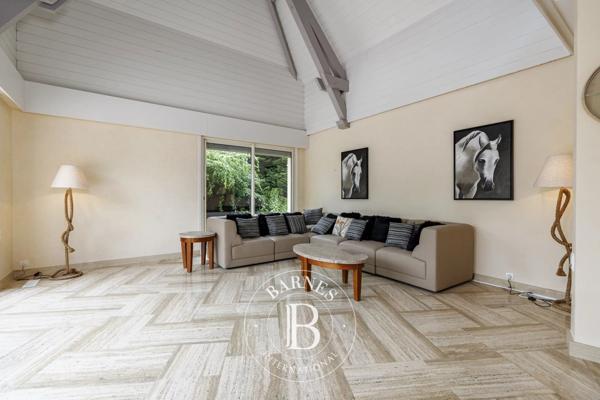 Divonne-les-Bains, Villa 7 Chambres -  322 m² à vendre