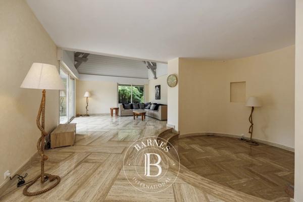 Divonne-les-Bains, Villa 7 Chambres -  322 m² à vendre