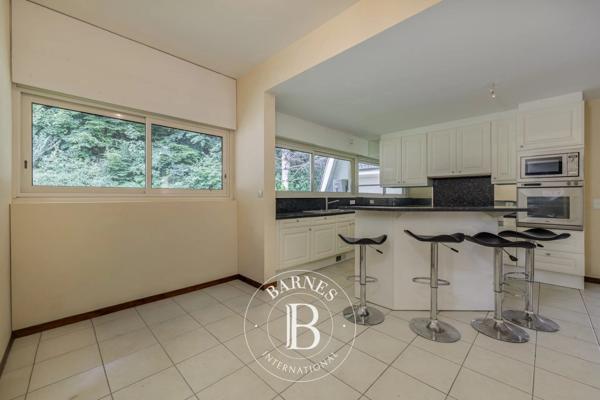 Divonne-les-Bains, Villa 7 Chambres -  322 m² à vendre
