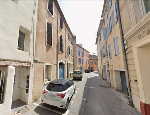Immeuble de rapport Narbonne, 5 lots (1 garage 90m², 1T2, 1 T4 et 2 T3)