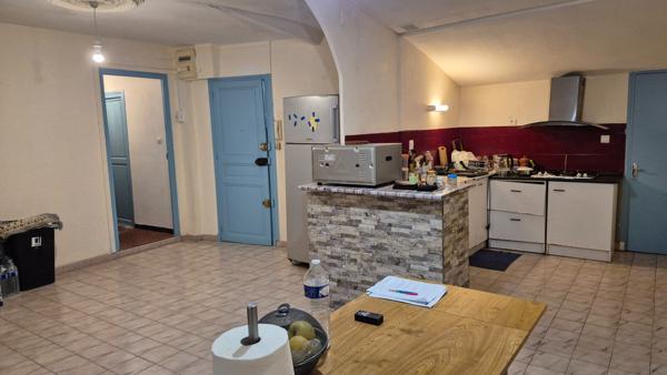 Immeuble de rapport Narbonne, 5 lots (1 garage 90m², 1T2, 1 T4 et 2 T3)