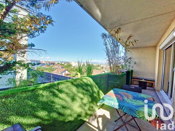 Appartement à vendre 3 pièces 81 m² Décines-Charpieu