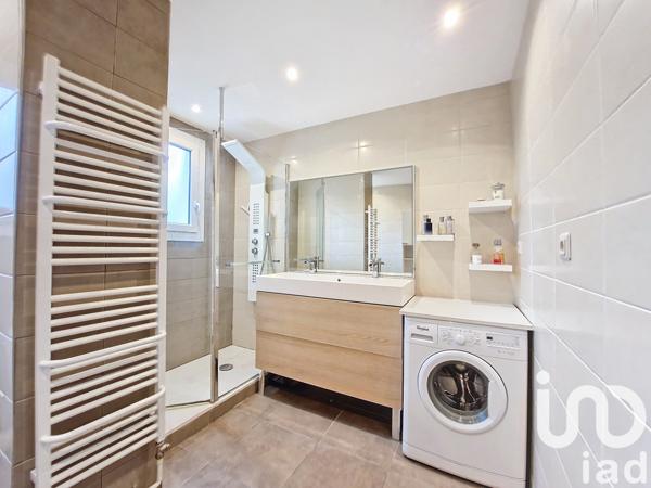 Appartement à vendre 3 pièces 81 m² Décines-Charpieu