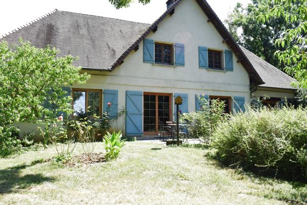 JURA PROPRIETE D'EXCEPTION SUR 18154 m² DE TERRAIN