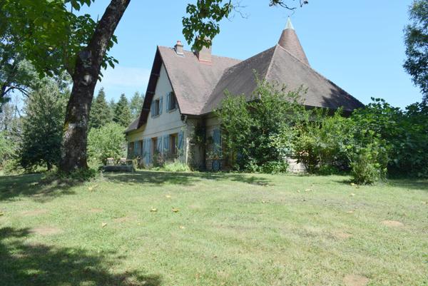 JURA PROPRIETE D'EXCEPTION SUR 18154 m² DE TERRAIN
