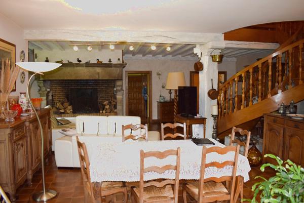 JURA PROPRIETE D'EXCEPTION SUR 18154 m² DE TERRAIN