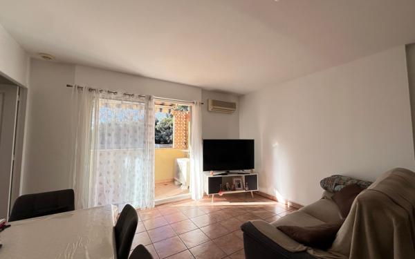 Appartement à vendre    2 pièces •  Martigues