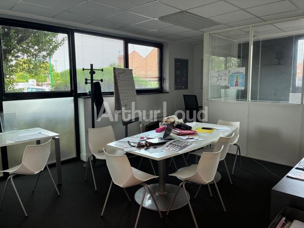 Bureaux haut de gamme à louer – Accès optimal, parking privé, environnement moderne