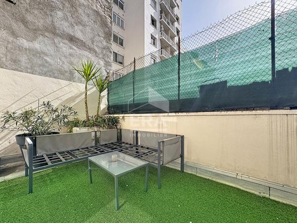 Type trois plus terrasse Saint Charles