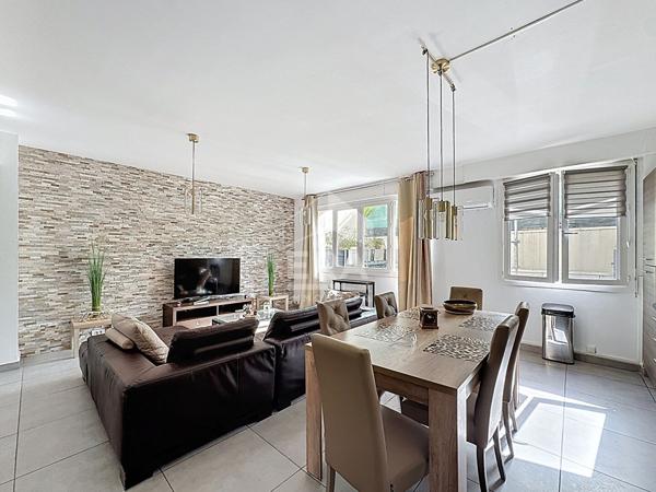 Type trois plus terrasse Saint Charles