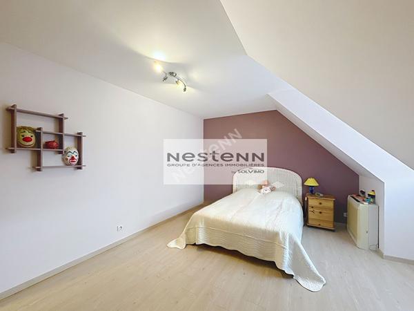 Maison à vendre à Saint-Fargeau-Ponthierry - 6 pièces, 4 chambres, jardin, garage, secteur calme, 144m2.