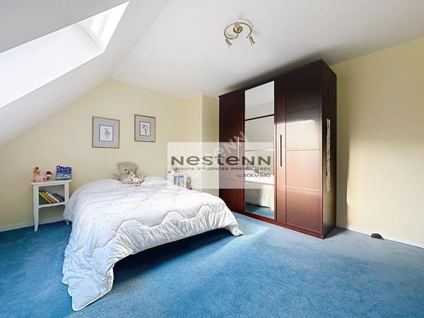 Maison à vendre à Saint-Fargeau-Ponthierry - 6 pièces, 4 chambres, jardin, garage, secteur calme, 144m2.