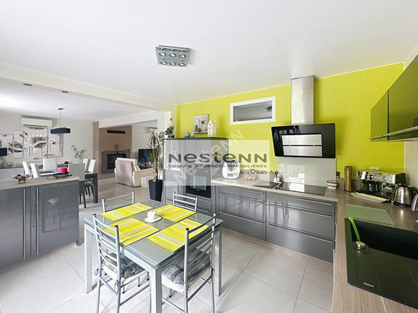 Maison à vendre à Saint-Fargeau-Ponthierry - 6 pièces, 4 chambres, jardin, garage, secteur calme, 144m2.