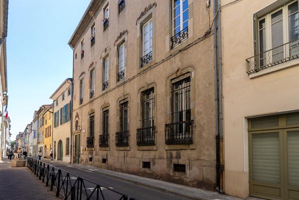 CARCASSONNE – BASTIDE ST LOUIS – A louer DUPLEX T4 88m² traversant et rénové avec vue sur cour
