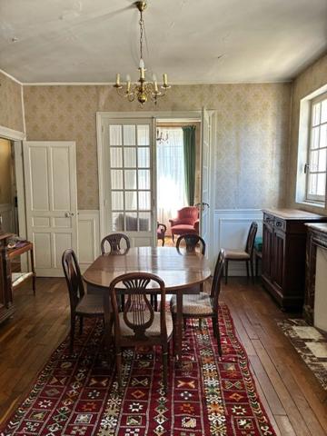 Maison
         8 pièces
        - 195 m² Bien prestige 1 442 000 € *