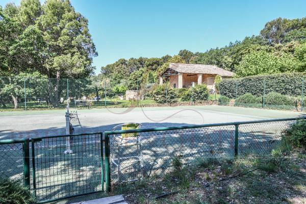 Mas Provençal secteur Sainte Cecile Les Vignes 9 pièce(s) 225 m2 Sainte-Cécile-les-Vignes (84290)