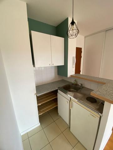 STUDIO NIORT - 1 pièce(s) - 27 m2