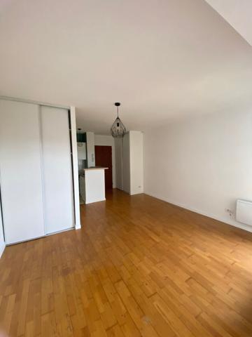 STUDIO NIORT - 1 pièce(s) - 27 m2