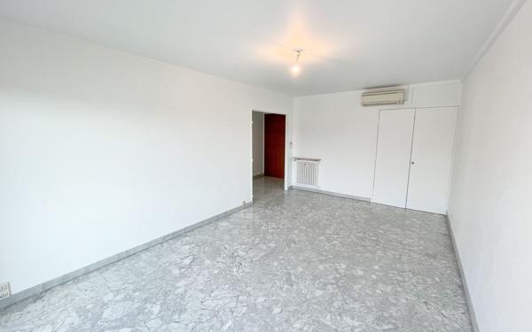 Appartement à vendre    3 pièces • 66,43 m2 Antibes