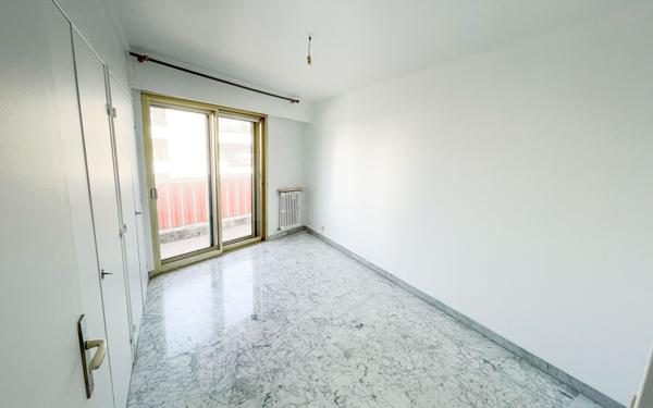 Appartement à vendre    3 pièces • 66,43 m2 Antibes